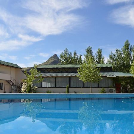 Crossway Camping Yeghegnadzor Exterior photo